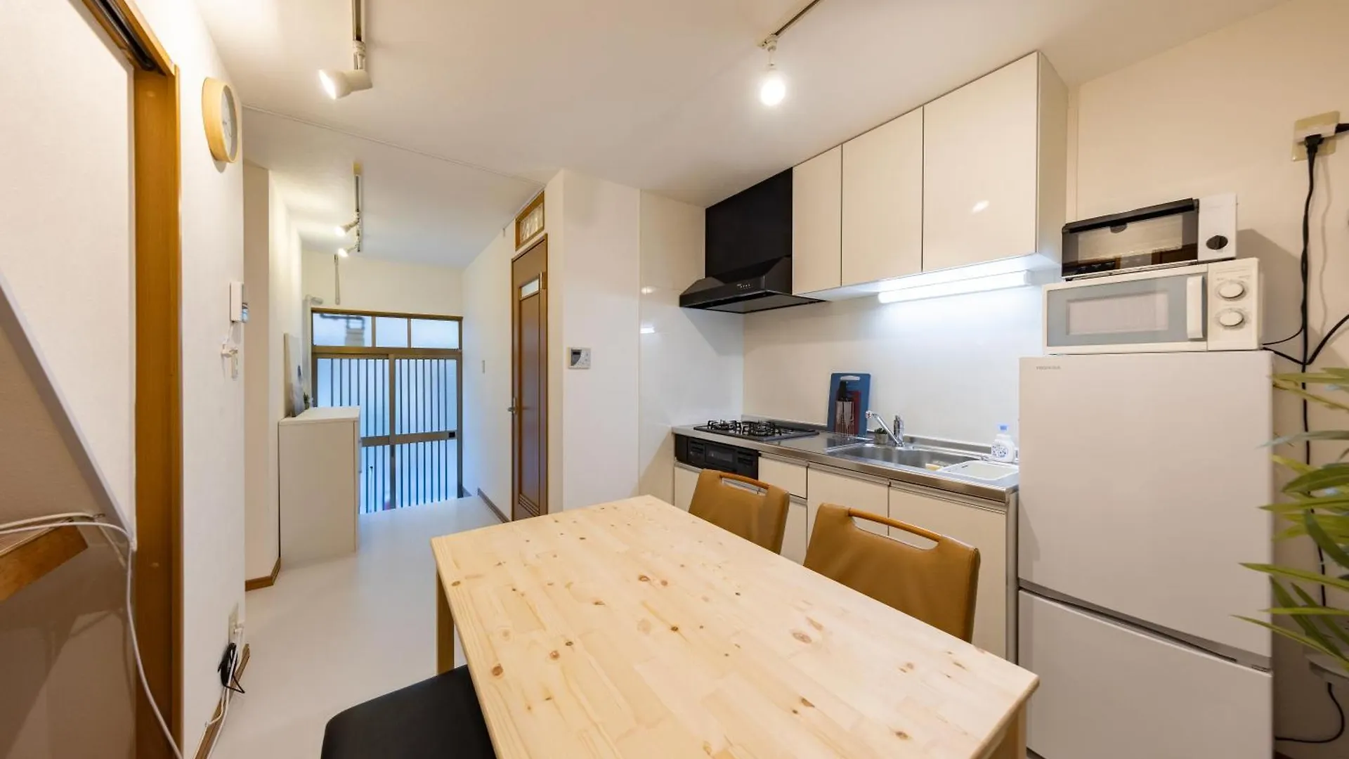 Apartmán 1棟貸切,難波まで2駅4分,京セラドーム徒歩圏内,最大7名まで利用可,Usjまで4駅,Uihouse Ósaka