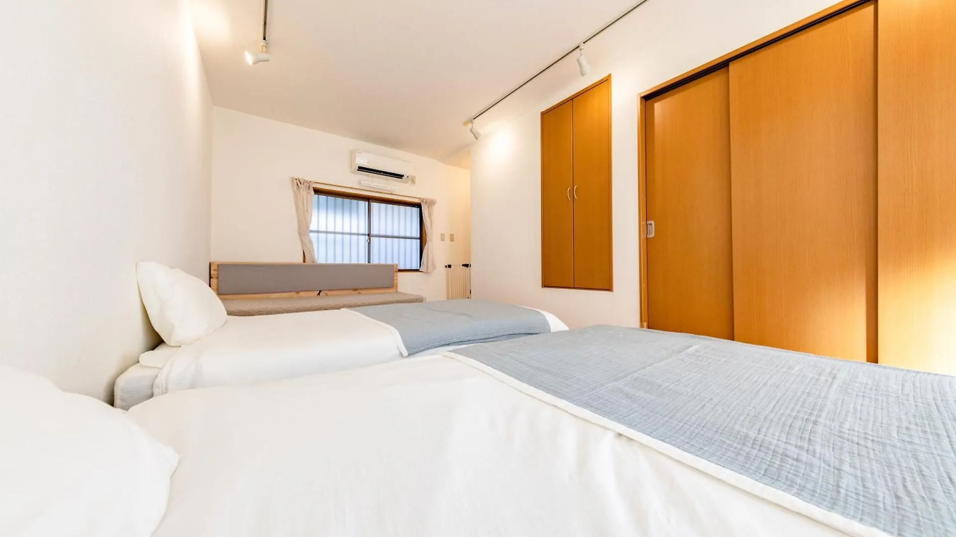Apartmán 1棟貸切,難波まで2駅4分,京セラドーム徒歩圏内,最大7名まで利用可,Usjまで4駅,Uihouse Ósaka
