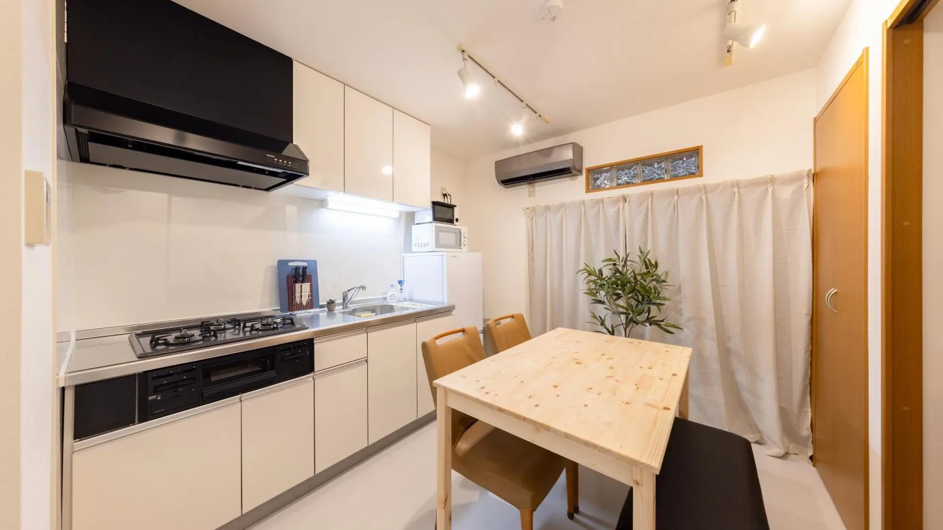 Apartmán 1棟貸切,難波まで2駅4分,京セラドーム徒歩圏内,最大7名まで利用可,Usjまで4駅,Uihouse Ósaka