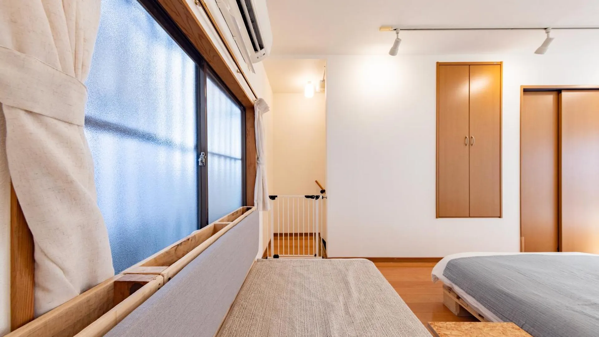 Apartmán 1棟貸切,難波まで2駅4分,京セラドーム徒歩圏内,最大7名まで利用可,Usjまで4駅,Uihouse Ósaka